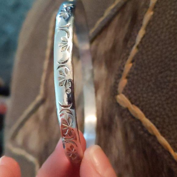 VINTAGE 🔥 Mexican Sterling Silver Bangle - Picture 5 of 8
